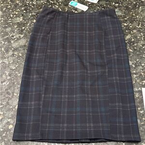 Liverpool size 6 plaid stretch/fitted pencil skirt/ knee length NWT